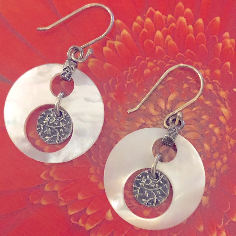 Silpada Sterling Silver and Pearl Earrings - Picture 5 of 5